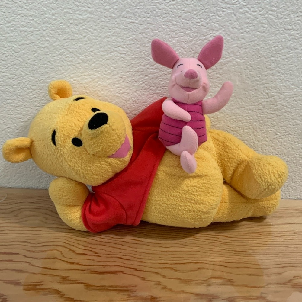 Singin’ friends Pooh and Piglet 2002
